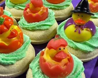 Halloween Duck & Bath Bomb Gift Set | Rubber Duckie Bath Bomb | Halloween Party Favors | Classroom Gift Set | Allergy Friendly Halloween