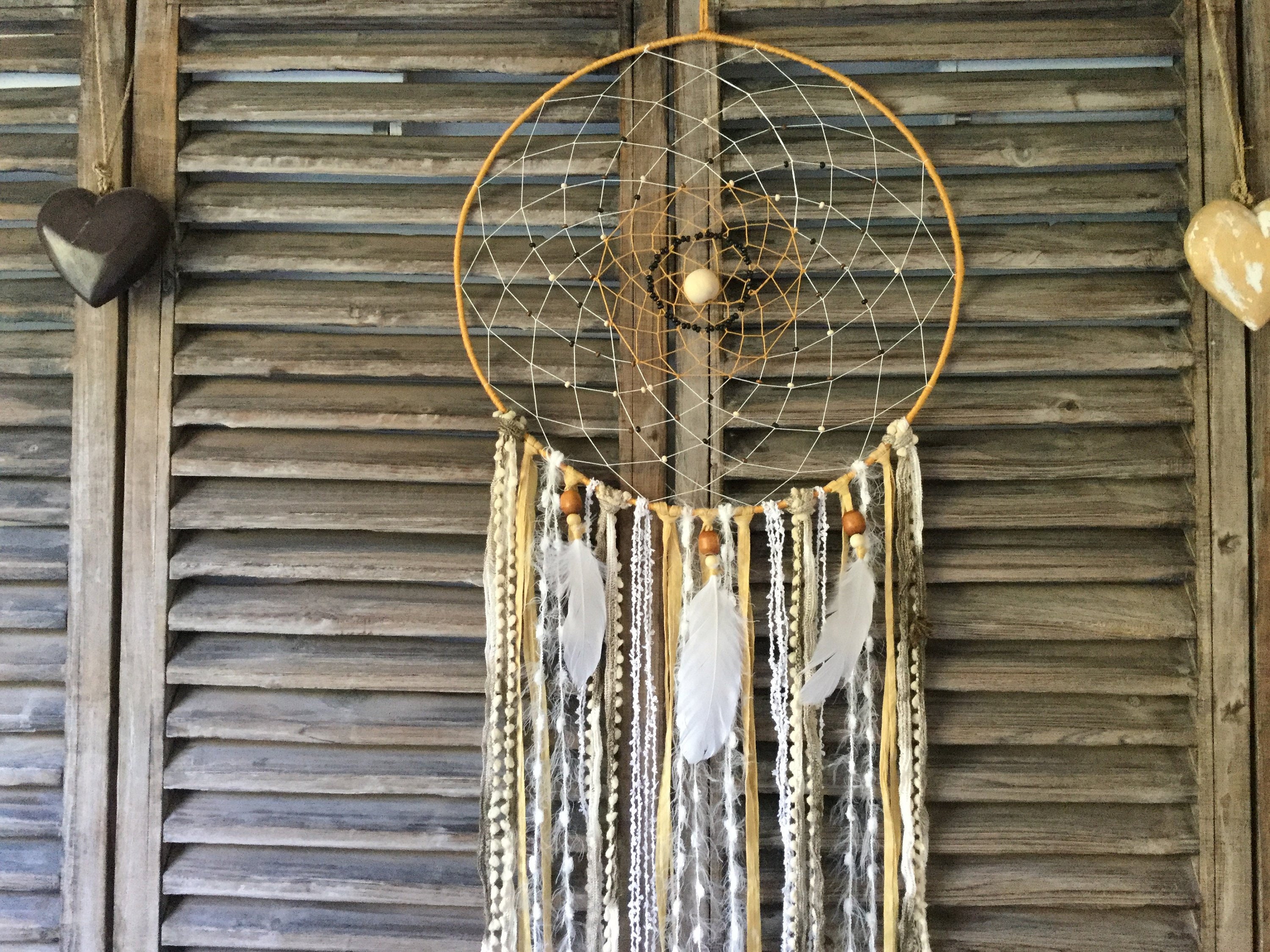 Couleur Moutarde Pour Ce Ravissant Attrape Rêve de 36 cm Diamètre