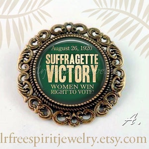Suffraget Victory Pin, Women's Rights, 19th Amendment, Feminist Jewelry, Votes for Women, Vintage Design Brooch, photo Image Jewelry