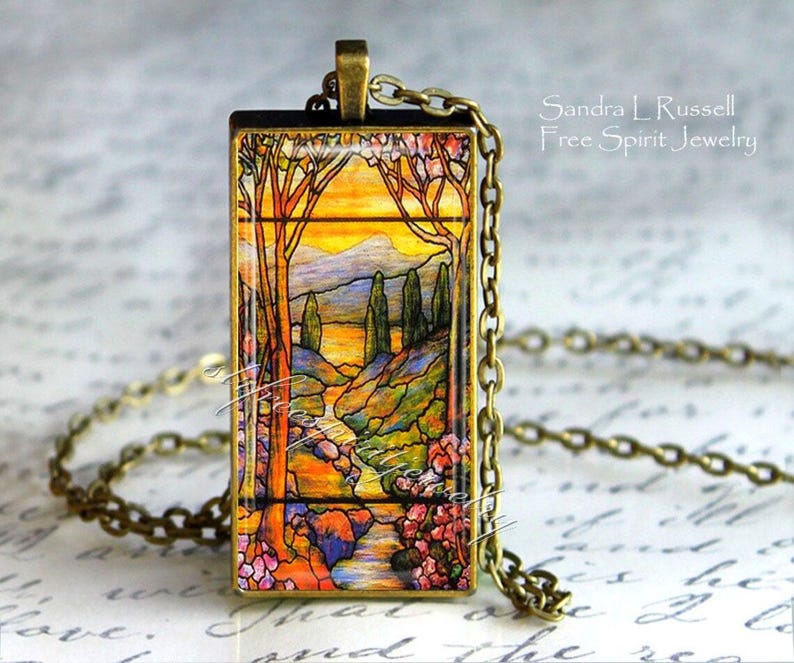 Pingente com design de vitral, colar com cabochão de vidro fotográfico, paisagem, acessório de joalheria de arte vitoriana, presente para mulheres. imagem 1