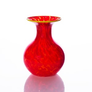 Hand blown glass bud vases perfect for flower arrangment. Aestetic room decor perfect for a father of the bride gift or mothers day gift.
