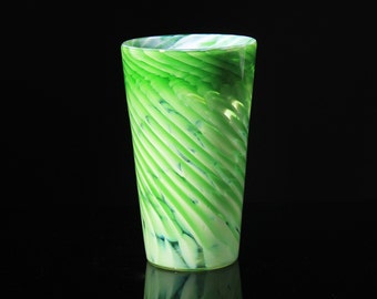 Pint Glass - Lime Green Twist(Optic) - Handmade Beer Glass - Hand Blown Glassware - Blown Glass Tumbler - Drink glass - Artisan Pint Glass