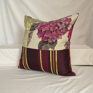 Housse de coussin Designers Guild : velours de lin bohème violet magenta coupé