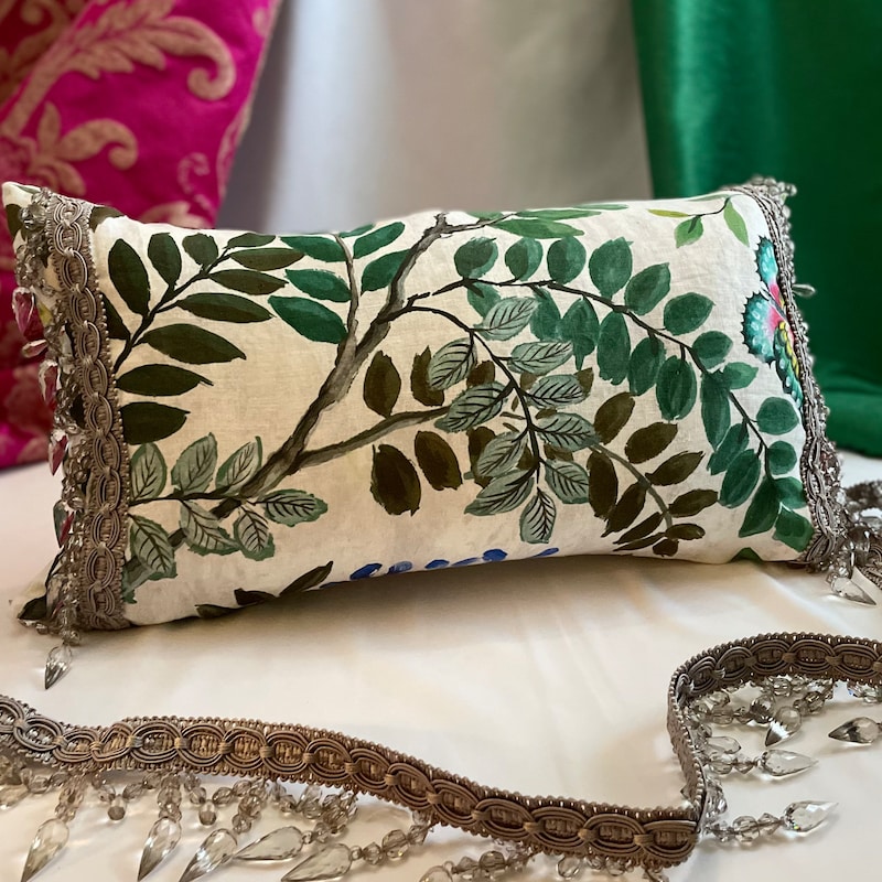 Chinoiserie Shell Shaped Pillow main image 1