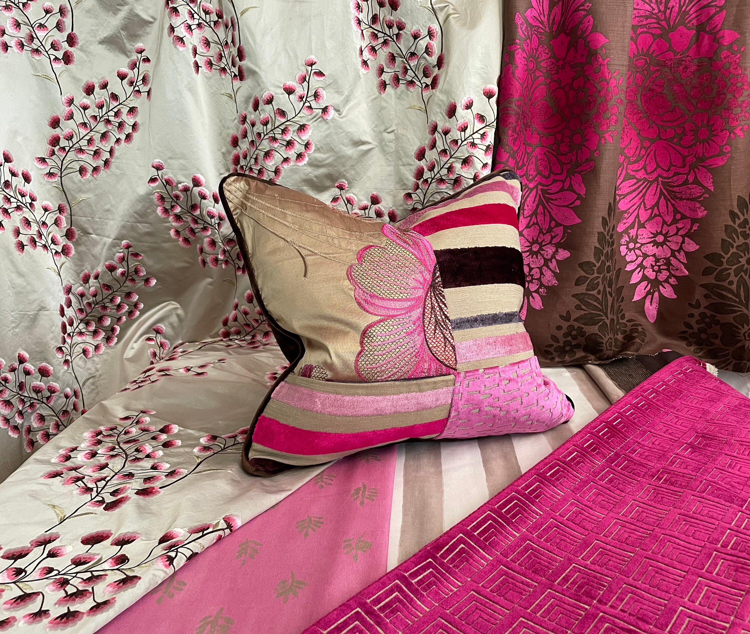 デザイナーズギルド 枕カバー：ピンク＆チョコレートベルベットシルク