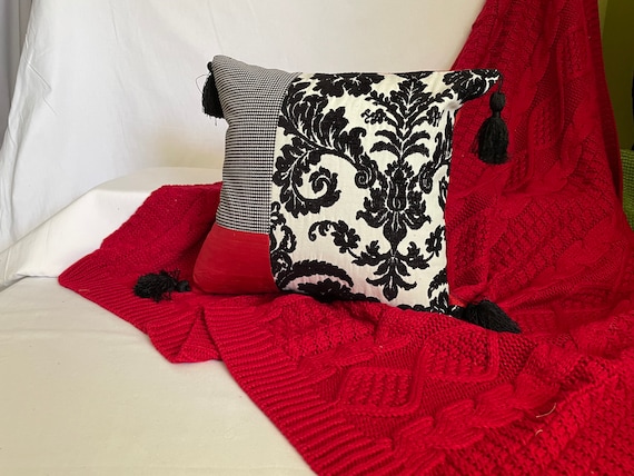 Red and black decorative pillows new arrivals