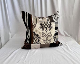 Designers Guild Boho Steppkissenbezug, braun-beiger Samt, bedruckte Baumwolle, Jane Hall Design, 56 x 56 cm