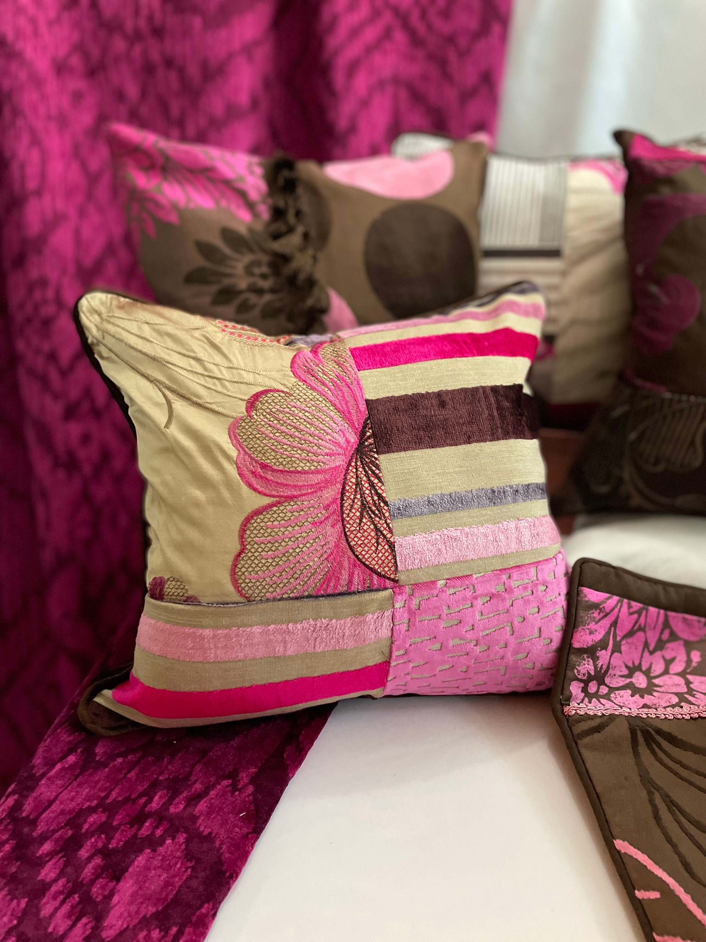 デザイナーズギルド 枕カバー：ピンク＆チョコレートベルベットシルク