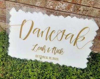 LARGE Acrylic Last Name Sign // Acrylic Wedding Sign // Modern Wedding Ceremony Reception Decor // Hand lettered painted calligraphy