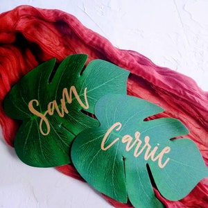 Leaf Place Cards Alternative for Wedding Reception // Dinner Seating // Dinner Name Tags // Wedding Decor // Handlettered Names // Tropical