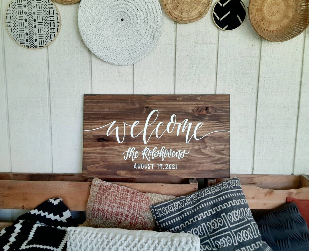 Welcome Wedding or Family Name Sign // Rustic Wood Farmhouse Decor ...