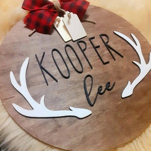 3D Deer Antler Hospital Hanger Name Sign // Northwoods Wall Decor // Round Sign for Above Bed or Crib // Wood Sign // Custom Baby Gift