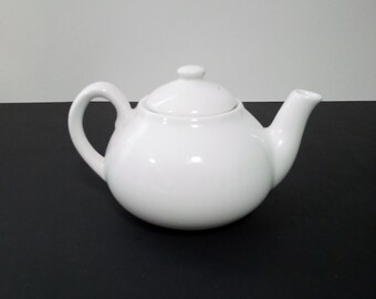 White Tea Pot for One by Syracuse China: Vintage