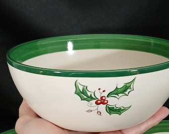 Vintage Holly Holiday Christmas Soup or Cereal Bowls, Set of Three, Made in Thailand