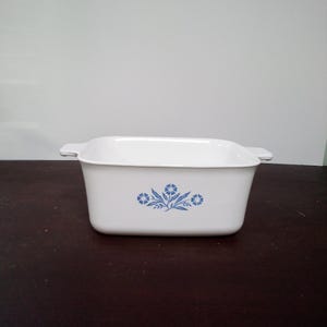 VTG Corning Ware Casserole Dish Cornflower Blue Pattern