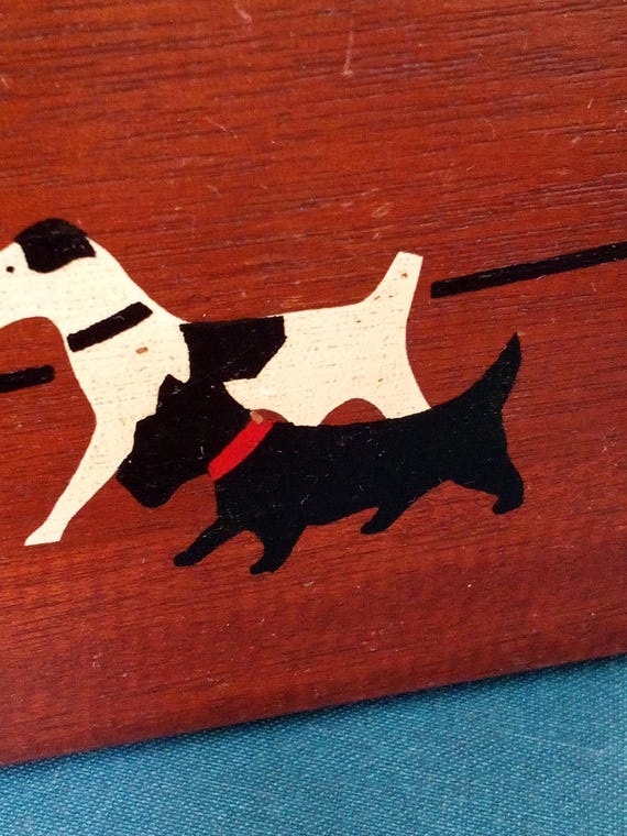 Hand Carved Wood Box with Hand Painted Dogs: Vint… - image 6