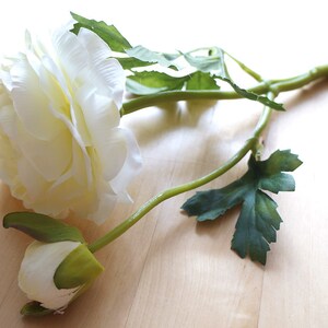 Ivory Ranunculus (FB0055-01) | Silk Flower – Artificial Flower – White ...