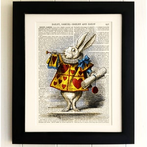 IMPRESIÓN del arte en la antigua página de libro antiguo - Alicia en el país de las maravillas, conejo blanco, impresión del Vintage reciclado pared arte, enciclopedia Diccionario página, regalo