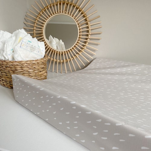 Antiroll Wedge Changing Mat // Neutral Baby Changing Mat // Etsy UK