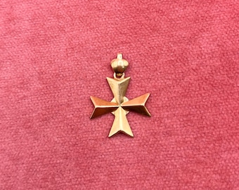 Gold Maltese Cross Pendant 14k