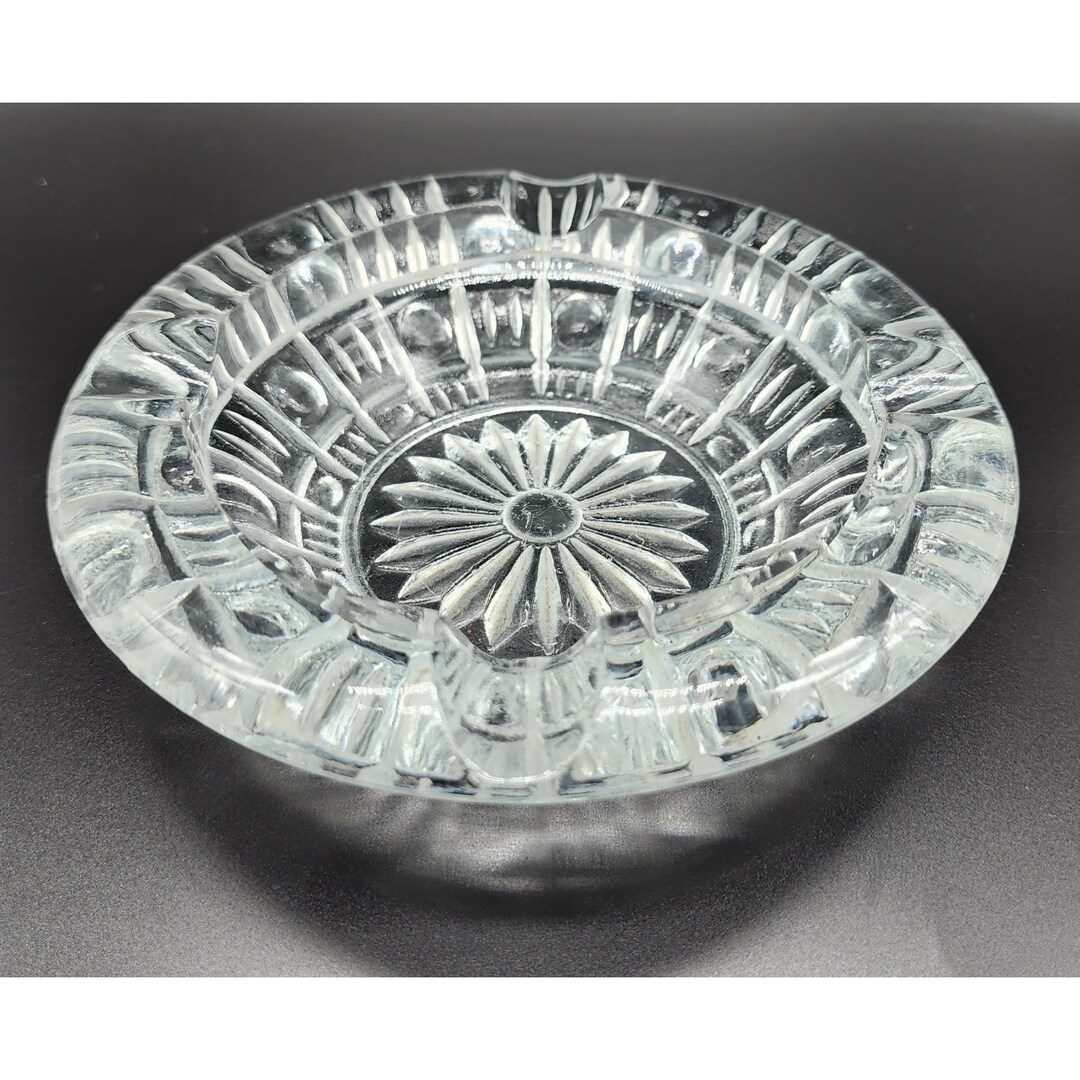 Mcm Star Pattern Vintage MCM Clear Pressed Glass Star Pattern Round Ashtray 6
