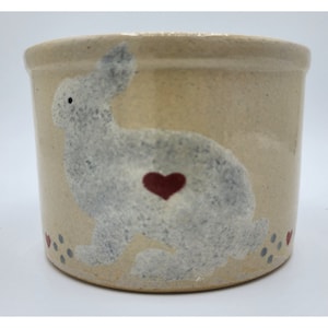 Robinson Ransbottom RRP Farmhouse Bunny Rabbit with Heart Stoneware Low Crock