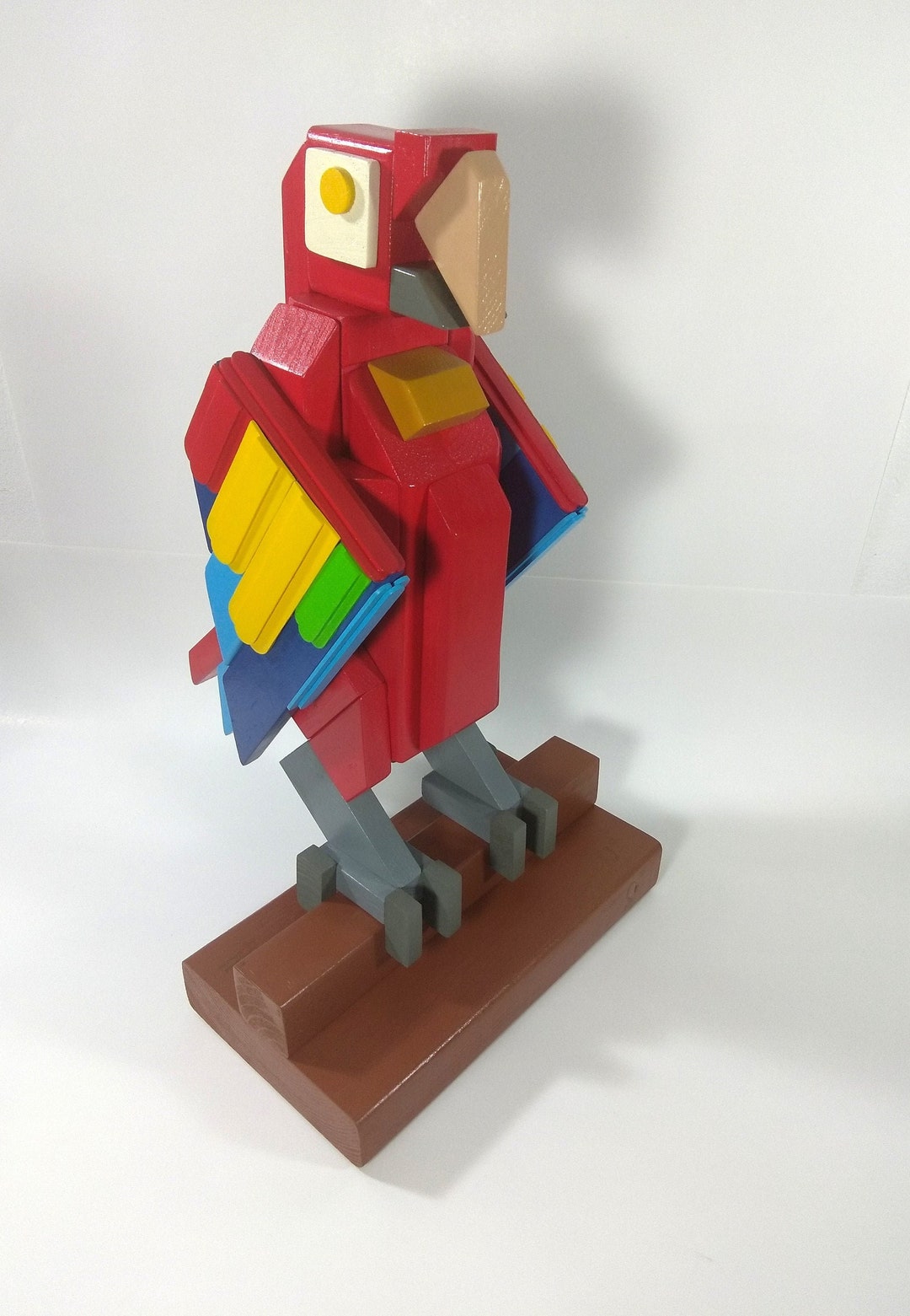 Picture of Wooden Macaw Sculpture, Scarlet Macaw Parrot, Wood Animal Sculpture ...