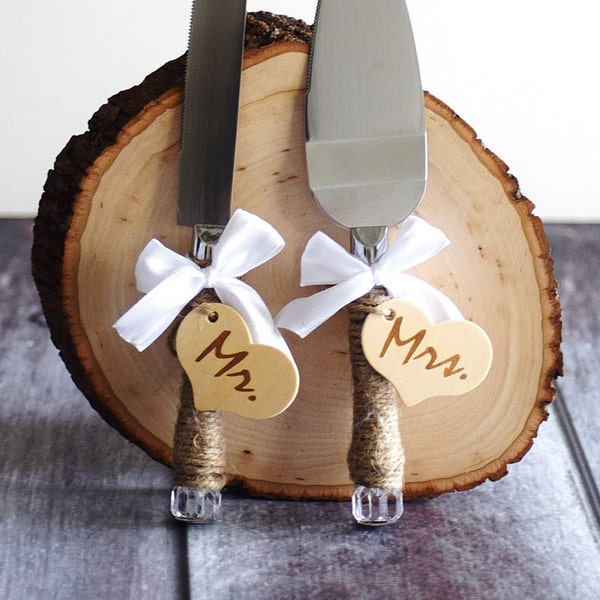 Rustic wedding cake knife customized wedding cake serving set- Twine and engraved hearts- wedding gifts-Purple wedding- Wood engraved