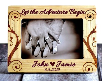 Regalos recién casados, marco de imagen personalizado, nombre y fecha. Regalo de boda, regalo de bienvenida