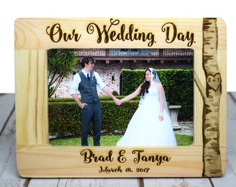 Weddig Gift, Rustic Wedding Frame, Wedding Picture Frame, Wedding Gift for Couple, Personalized Wedding Gift, Gift for Newlyweds