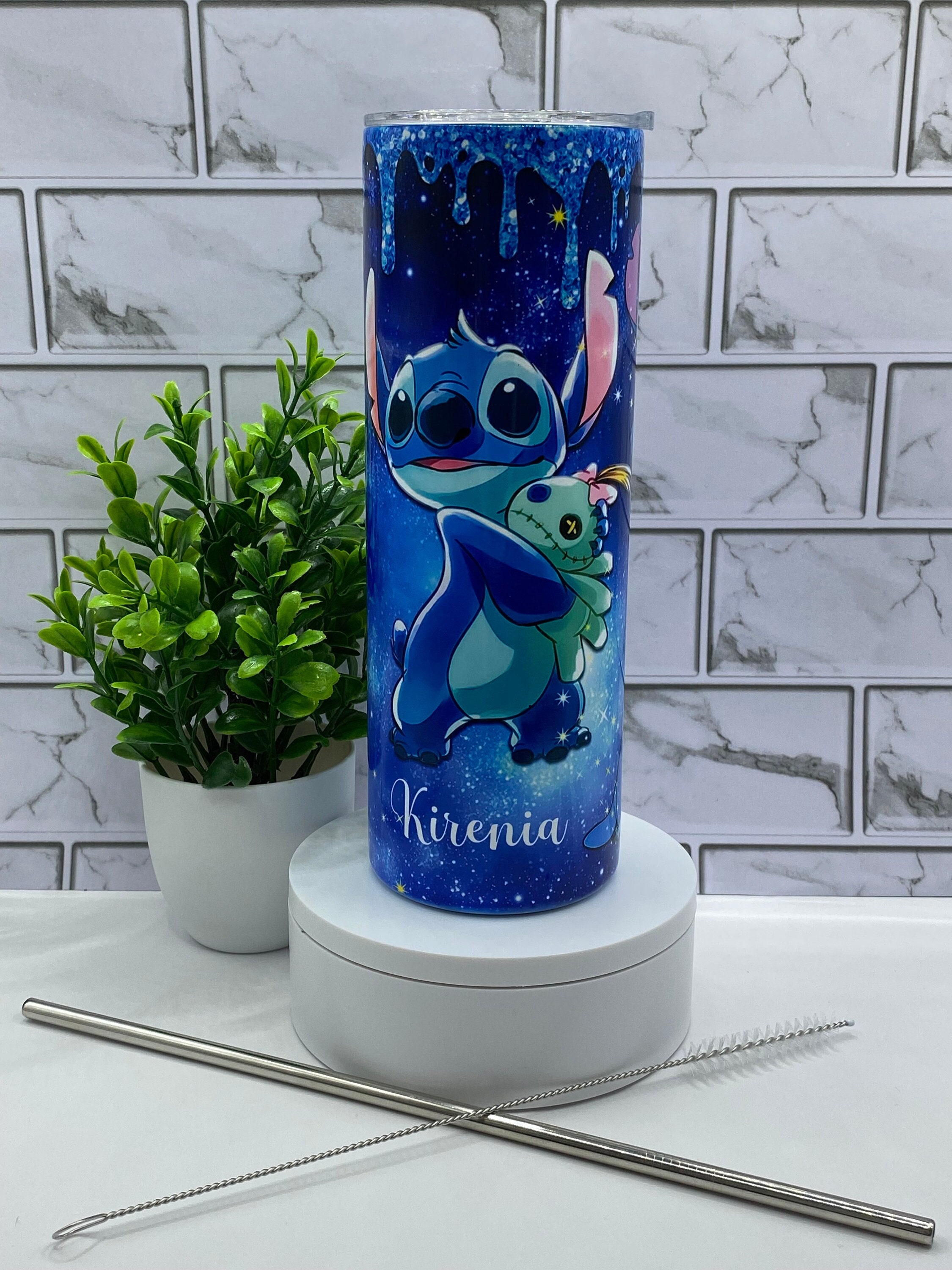Disney Lilo & Stitch – Gobelet de voyage en plastique à couleur changeante  – Avec paille réutilisable et couvercle étanche – Contenance : 700 ml :  : Maison