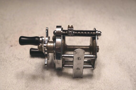 Vintage Pflueger Rocket 1355 Fishing Reel, Bait Casting Reel