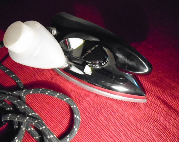 Old General Electric Steam Iron With the Original Bottle Etsy