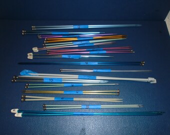 Vintage Knitting needles 18 pairs of assorted sizes, Lot of 18 pairs