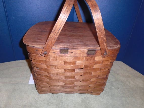 Vintage Wooden Picnic Basket, Woven basket View 3