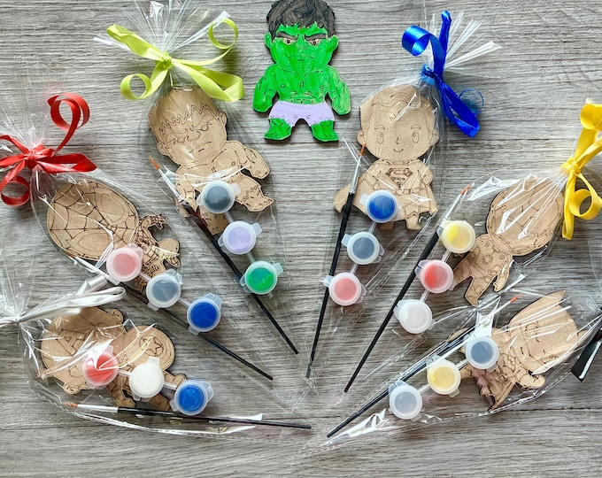 Paint your own superhero / Superhero party bag craft / party favours/ superhero birthday party / superhero craft kit
