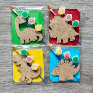 Dinosaur Party Favour / paint your own dinosaur / Children’s Party bag filler / dinosaur birthday craft / Dino party favor / dinosaur gift
