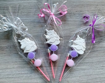 Pinta tu propio unicornio / cono de fiesta de unicornio / regalos de fiesta para niñas / regalos de fiesta de manualidades / relleno de bolsa de fiesta de unicornio / cumpleaños de niñas