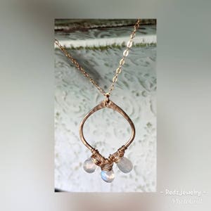 Collier pierre de lune feuille de lotus