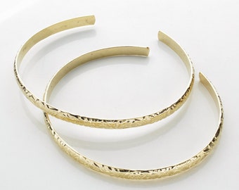 Gold Filled Cuff Bracelet / Patterned Paisley Scroll Bangle / Milled Gold Jewelry / Vintage Swirly Pattern / Stacking Bracelet