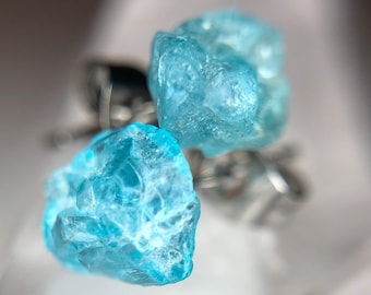 Raw Stone Earrings / Apatite Earrings / Raw Crystal Jewelry / Tiny Stud Earring / Delicate Dainty Earrings / Raw Crystal Earrings