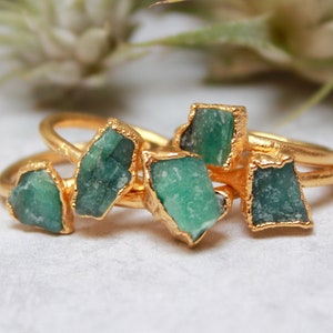 Emerald Ring // May Birthstone // Raw Stone Gold Ring // Gold - Etsy