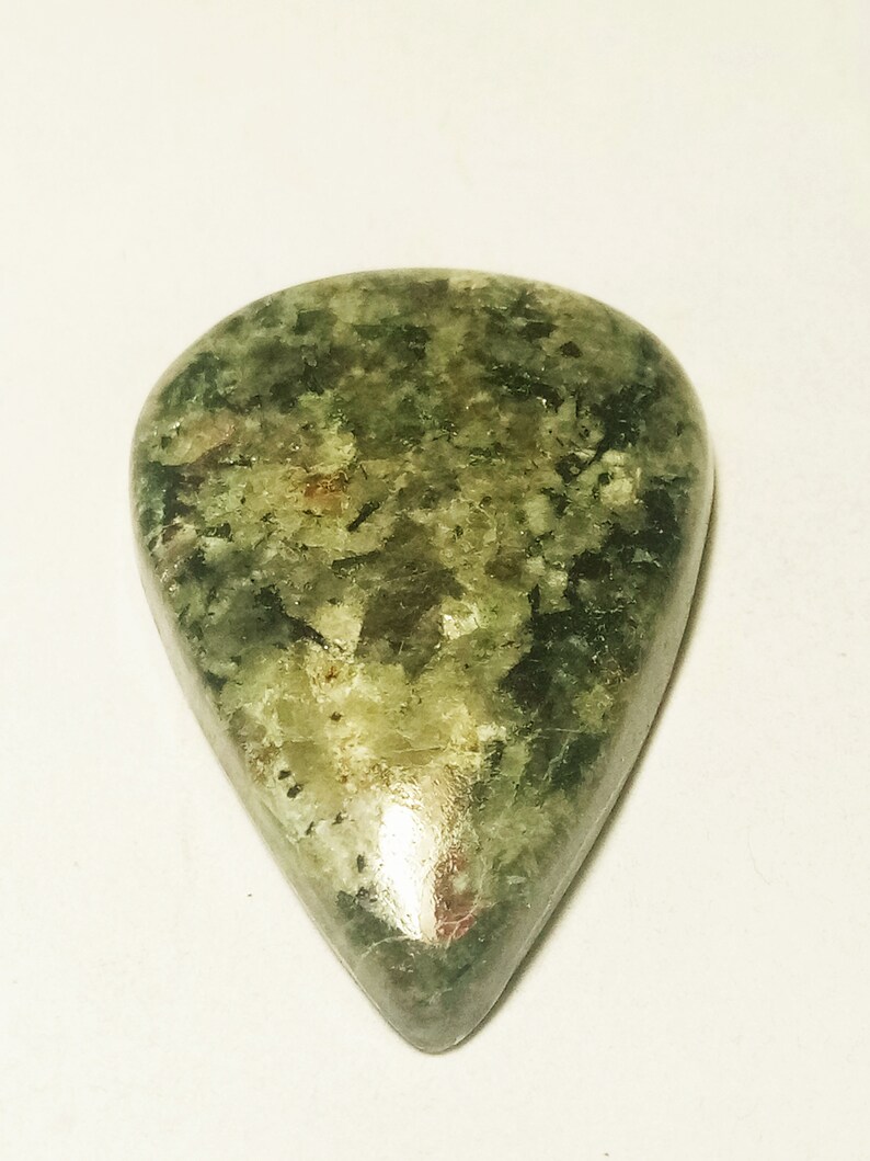 NATURAL UDOLITE CABOCHON