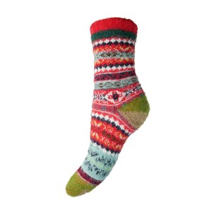 Può includere: Un calzino di lana rosso, verde, blu e bianco con una texture soffice.
