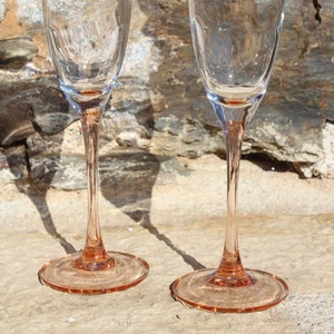 2 pink champagne flutes, Luminarc, champagne glasses, long stem glasses, French vintage glassware, pink glasses 1970's, 3 sets available