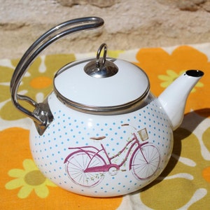Bouilloire émaillée, bouilloire 2 litres, bouilloire sur plaque de cuisson, design vélo, poignée en métal argenté, ustensiles en émail, ustensiles de cuisine, cottage chic, vintage français.