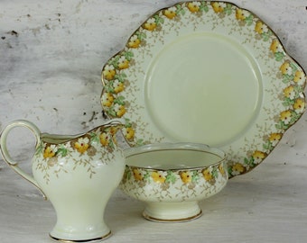 Paragon china teaset, cake plate, sugar bowl and jug, fine china, royal appointment, Paragon Garland, floral china, 1940's English china,