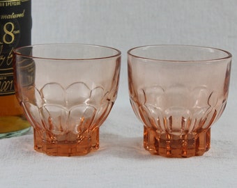 Large whisky glasses, 2 pink glasses, 15cl, Arcoroc France, large spirit glass, whisky tumbler, water glasses, French vintage 1970.