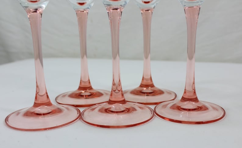 5 pink stemmed wine glasses, 15cl, long stemmed glasses, Luminarc, French vintage glasse, Rosaline pink glasses 1970's, 2 sets available image 5