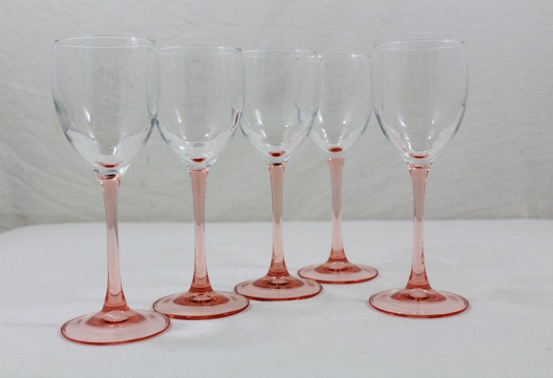 5 pink stemmed wine glasses, 15cl, long stemmed glasses, Luminarc, French vintage glasse, Rosaline pink glasses 1970's, 2 sets available image 3